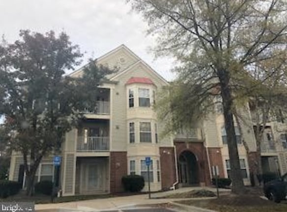 18707 Sparkling Water Dr #11/104 - Germantown, MD
