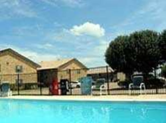 Country View Apartments - Wilmer, TX