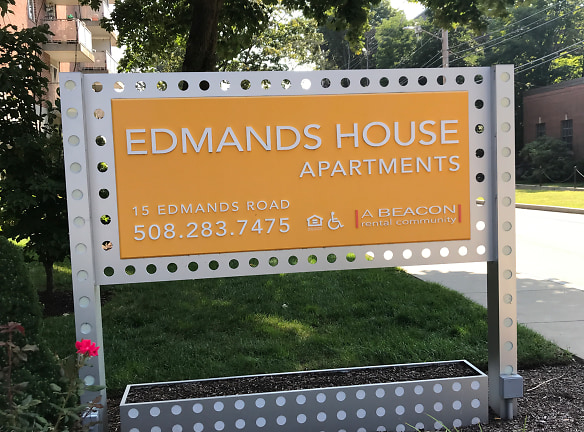 Edmand's House Apatrment Apartments - Framingham, MA