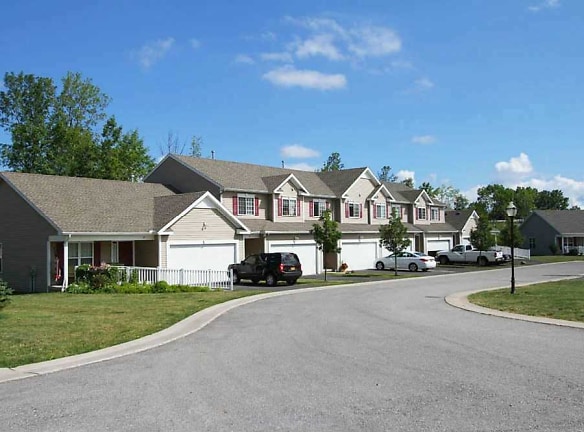 King's Crossing Townhomes - North Chili, NY