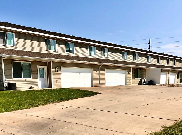 1732 - 1754 35th Ave SE Apartments - Minot, ND