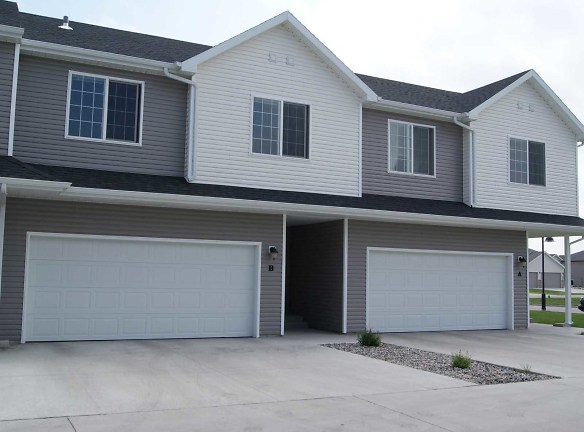 Prairie Property Townhomes & Houses - Minot, ND