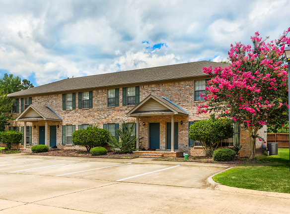 Windsor Park Townhomes - Maumelle, AR