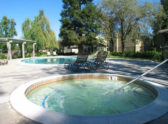 Willow Grove Apartments - Sacramento, CA