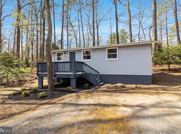 11585 Tomahawk Trail - Lusby, MD