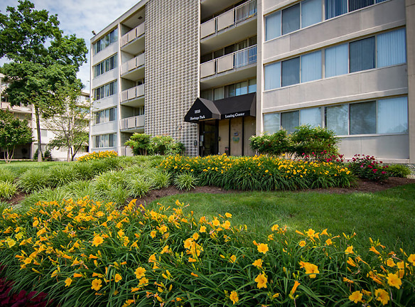 Heritage Park Apartments - Adelphi, MD