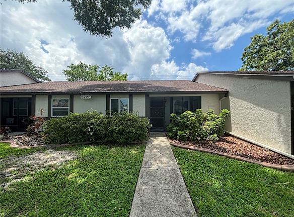 2220 Bancroft Cir S unit D - Palm Harbor, FL