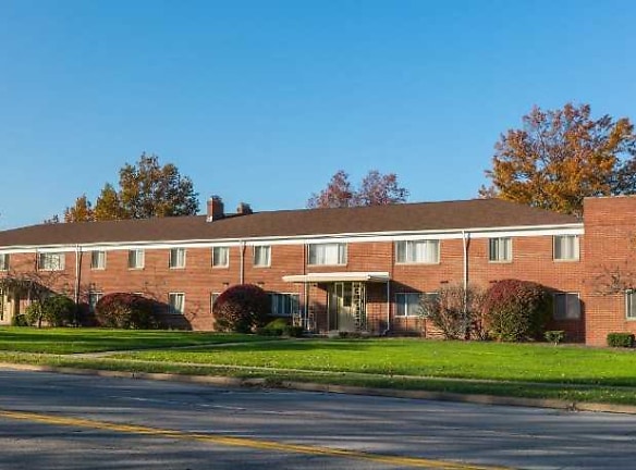 Sherwood Village Apartments - Bedford, OH