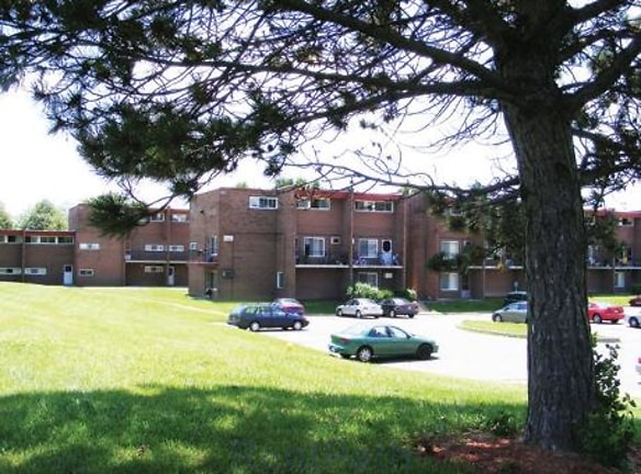 Medical Center Courts Apartments & Townhomes - Detroit, MI