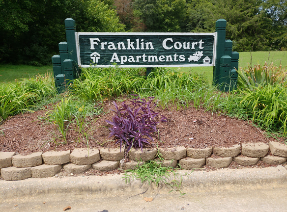 Franklin Court Apartments - Louisburg, NC