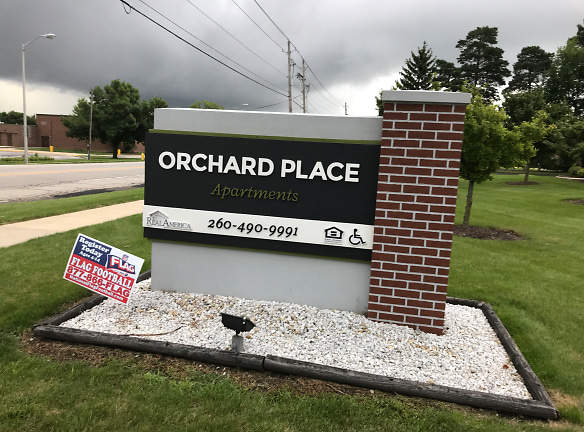 Orchard Plaza Apartments - Fort Wayne, IN