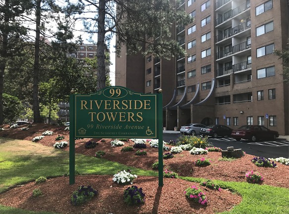 Riverside Towers Assoc Apartments - Medford, MA