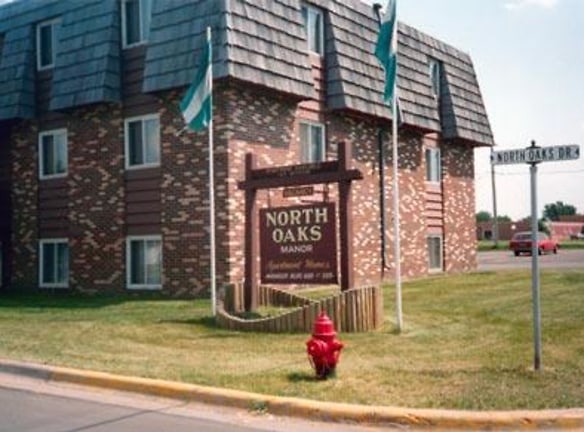 North Oaks Manor Apartments - Osseo, MN