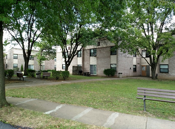 Palisade Manor Apartment - Braddock, PA