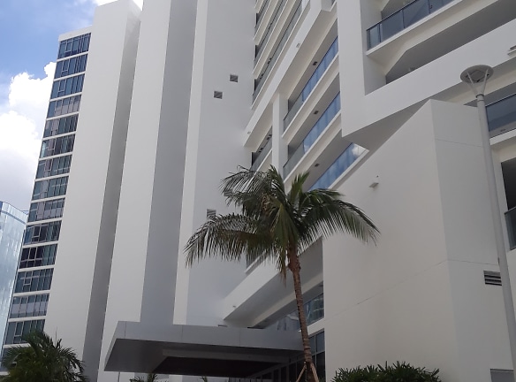 Vue At Sarasota Bay Apartments - Sarasota, FL