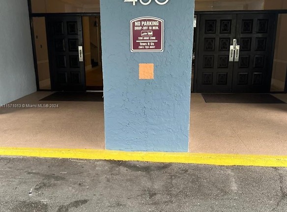 480 Executive Center Dr #1J - West Palm Beach, FL