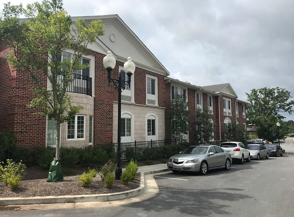 THE GEORGIAN LAKESIDE Apartments - Roswell, GA