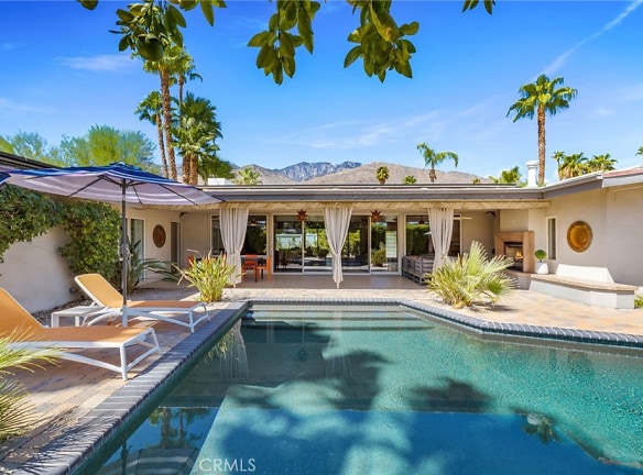 1324 S Driftwood Dr - Palm Springs, CA