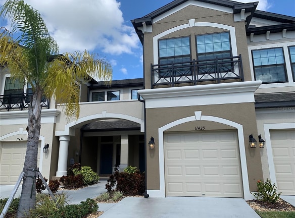 11429 Crowned Sparrow Ln - Tampa, FL