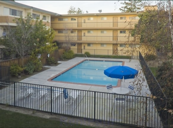 Surfside Palms Apartments - Alameda, CA