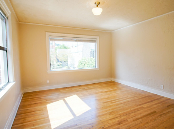 130 NW 19th Ave unit 211 - Portland, OR