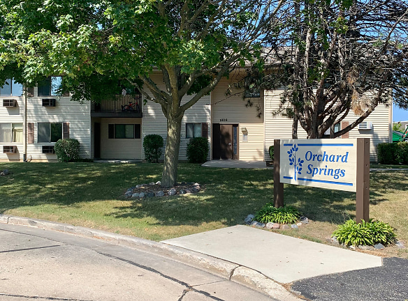 Orchard Springs Apartments - Racine, WI