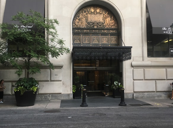 The Packard Grande Apartments - Philadelphia, PA