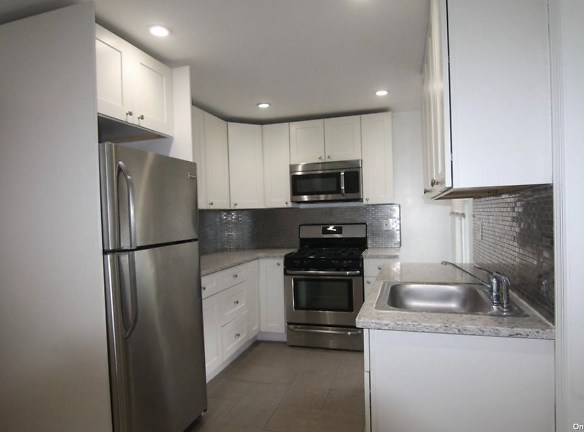 143-3 Holly Ave #2 - Queens, NY