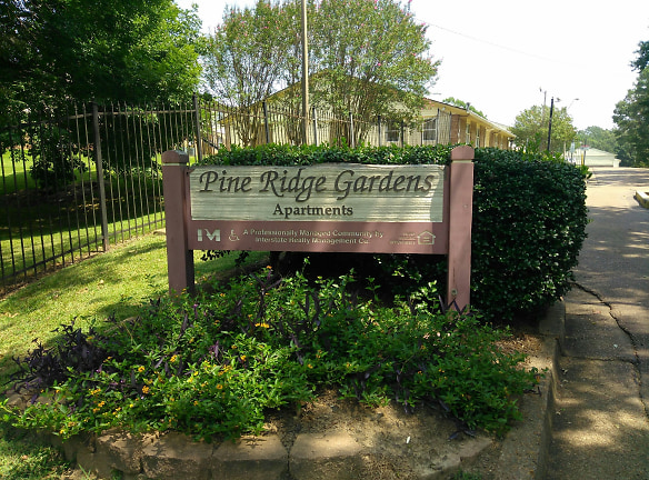 Pine Ridge Gardens Apartments - Jackson, MS