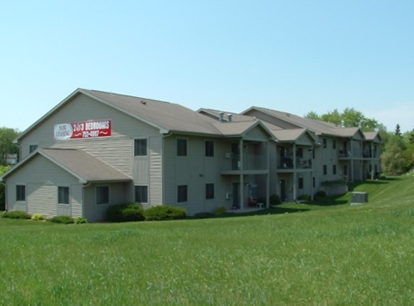 Wall Street Apartments - Janesville, WI