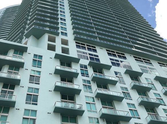 Quantum On The Bay Apartments - Miami, FL