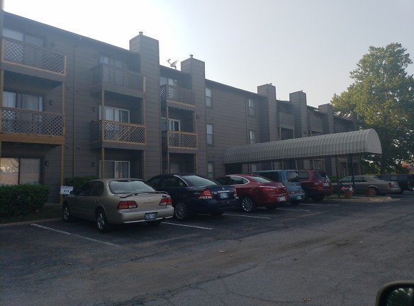 The Broadmoor Retirement Community Apartments - Tulsa, OK