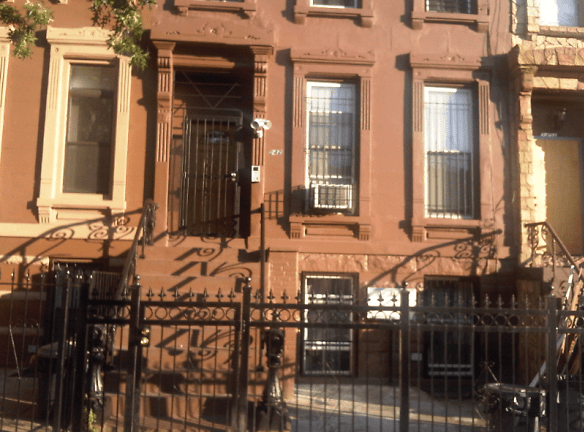 242 Vernon Ave unit 2 - Brooklyn, NY