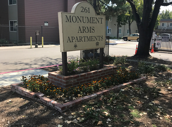 Monument Arms Apartments - Fairfield, CA