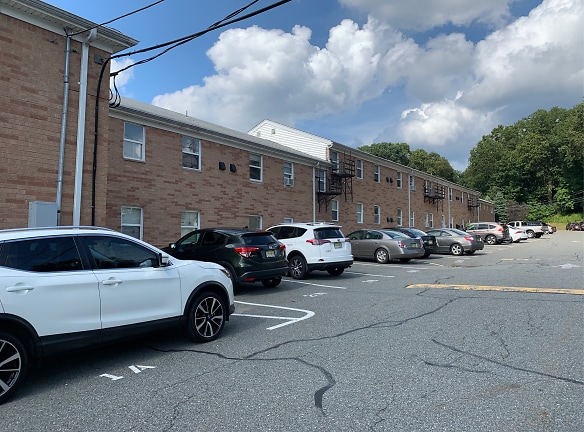 Clinton Manor Arms Apts Apartments - Dover, NJ