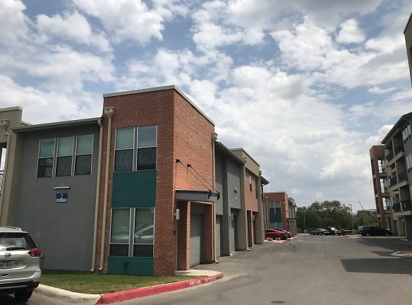 Brooks II Apartments - San Antonio, TX
