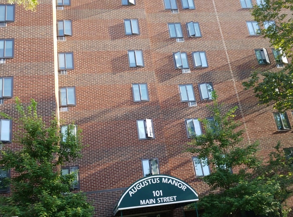 Augustus Manor Apartments - Stamford, CT