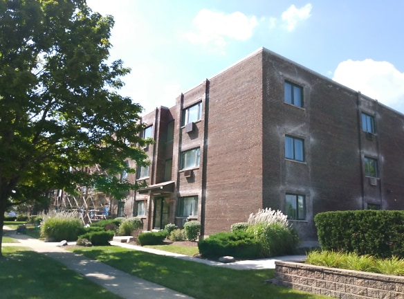 Mapletree Apartments - Woodstock, IL