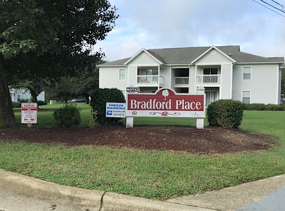 Bradford Place Apartments - Fuquay Varina, NC