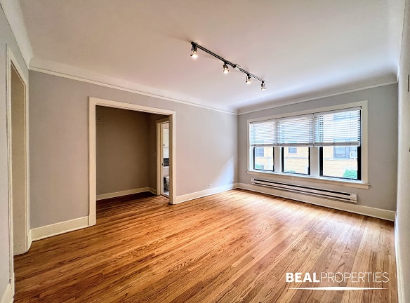 2317 N Rockwell St unit 1 - Chicago, IL