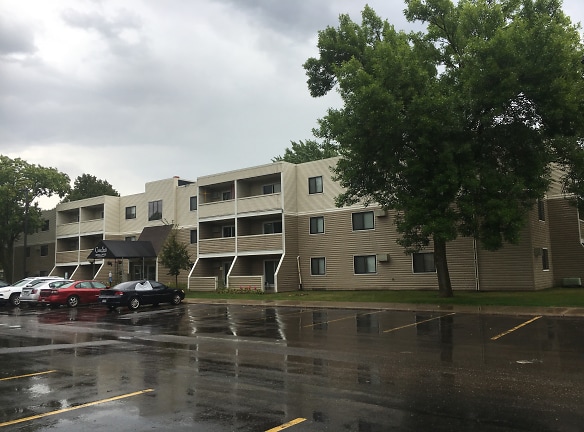 Century North Apartments - Oakdale, MN