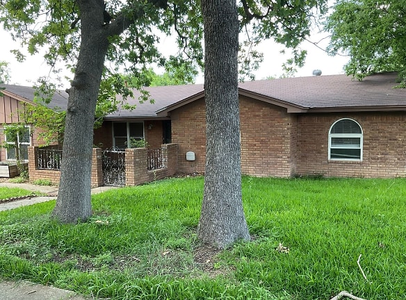 421 Carothers St - Copperas Cove, TX