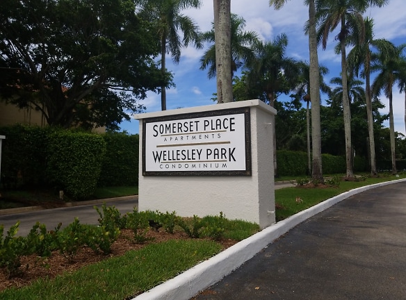 Wellesley Park Apartments - Boca Raton, FL