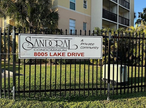 8005 Lake Dr unit 404 - Doral, FL