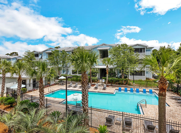 West Woods Apartments - Pensacola, FL