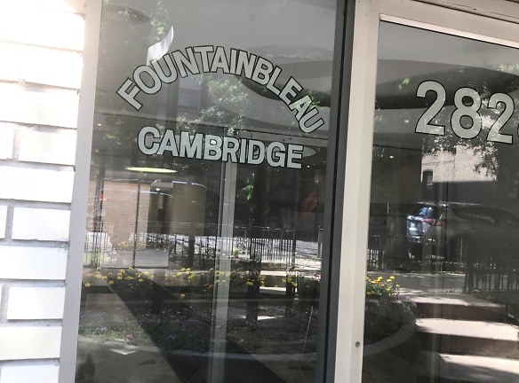 Fountainbleau-Cambridge Apartments - Chicago, IL