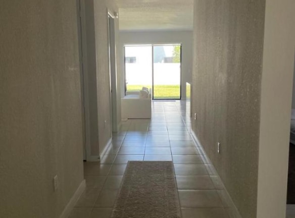 23206 SW 108th Ave - Homestead, FL