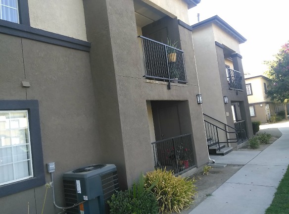 Sycamore Walk Apartments - Bakersfield, CA