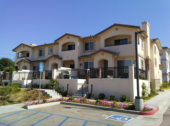 Newbury Vista Homes Apartments - Newbury Park, CA