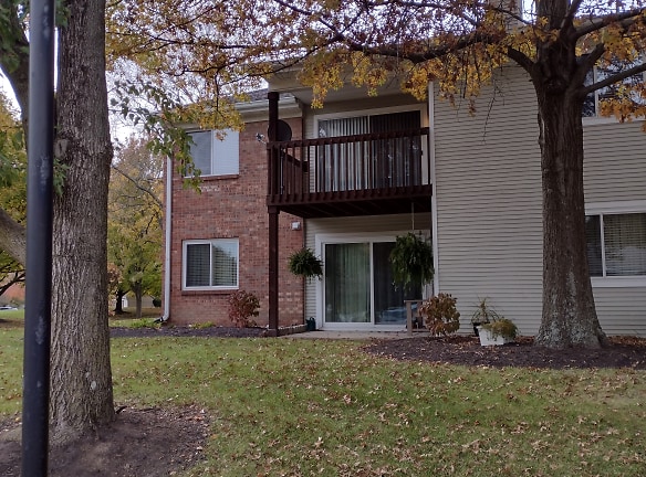 1401 Lake Pointe Way unit 5 - Centerville, OH
